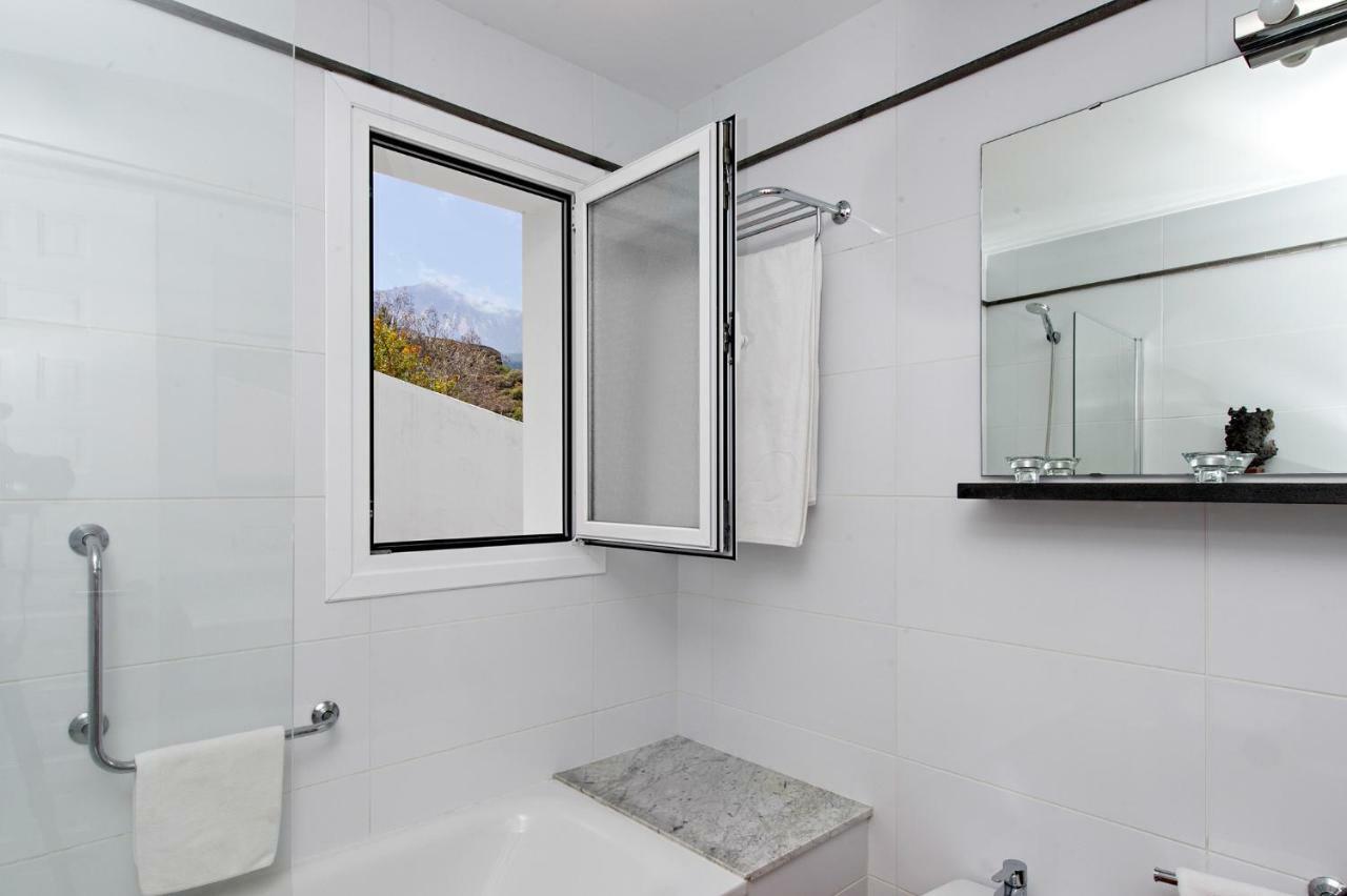 Superior G: Private Pool & Concierge Apartman Icod de los Vinos Kültér fotó